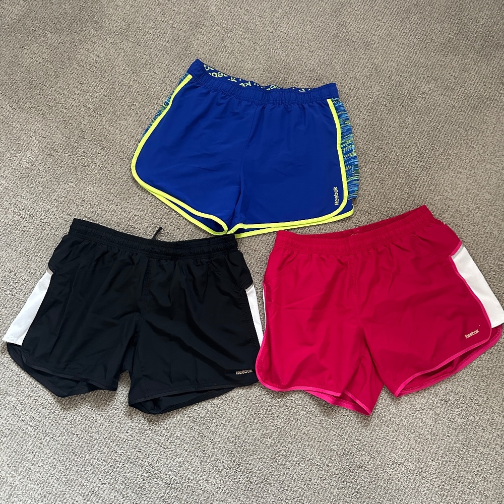 Lot of 3 pairs Reebok running shorts - size medium